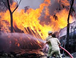 ಜಮ್ಮುವಿನಲ್ಲಿ ಅಗ್ನಿ ದುರಂತ: ಅಗ್ನಿಶಾಮಕ ದಳದ ಓರ್ವ ಸಿಬ್ಬಂದಿ ಸಾವು, ಅವಶೇಷಗಳಡಿ ಇಬ್ಬರು ಜೀವಂತ ಸಮಾಧಿ